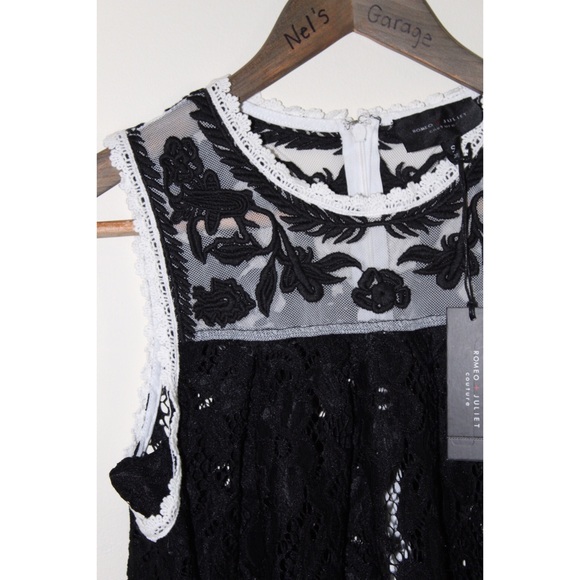 Romeo & Juliet Couture Tops - NWT! Romeo & Juliet Couture Black White Lace Top S
